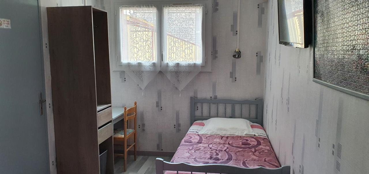 Hotel Les Deux Cols Сант-Мари-де-Кампан Екстериор снимка