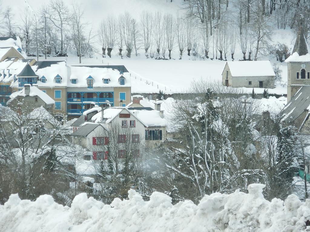 Hotel Les Deux Cols Сант-Мари-де-Кампан Екстериор снимка