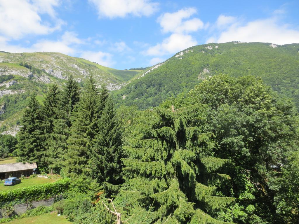 Hotel Les Deux Cols Сант-Мари-де-Кампан Стая снимка