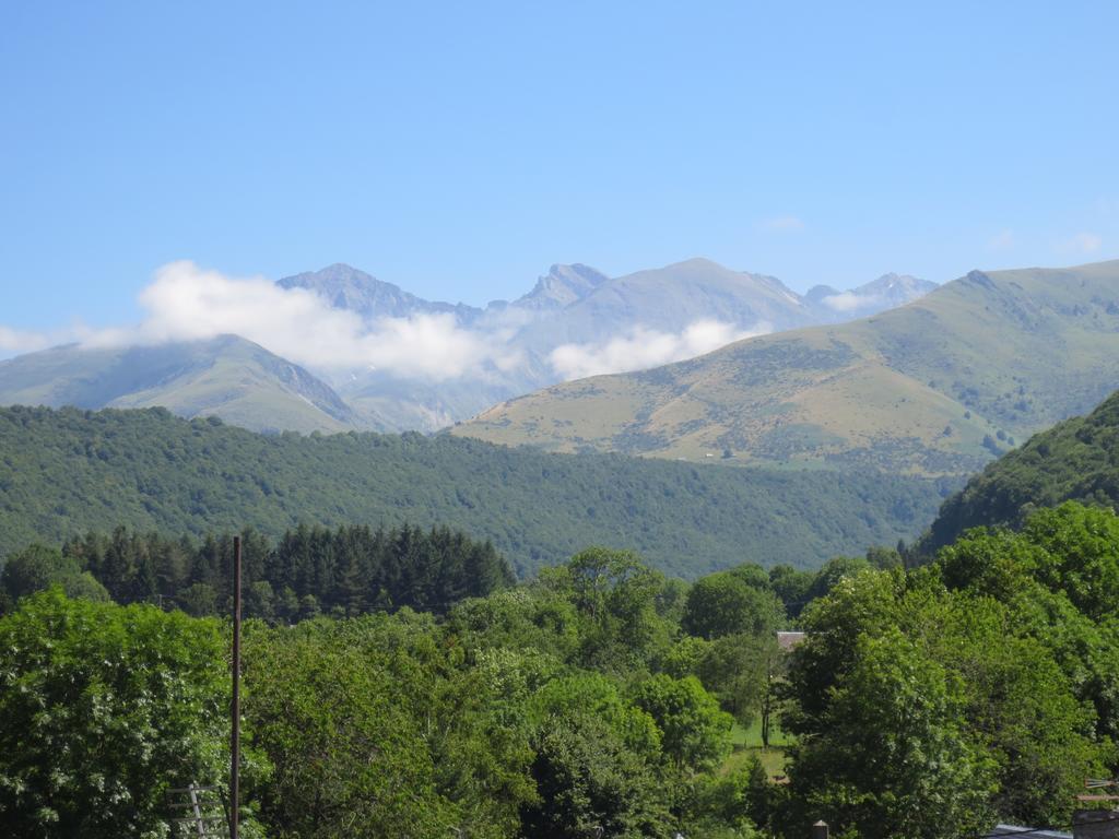 Hotel Les Deux Cols Сант-Мари-де-Кампан Стая снимка
