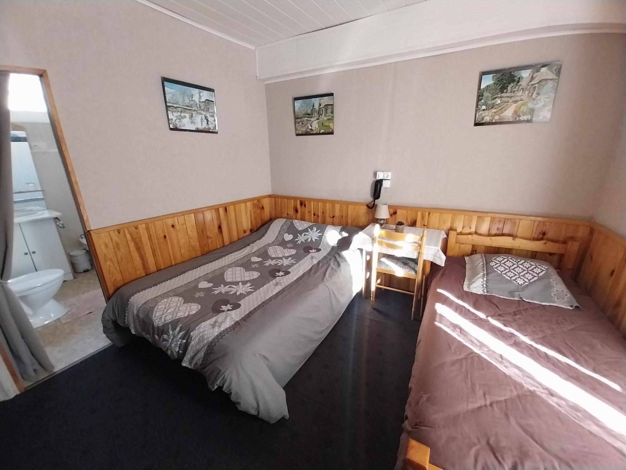 Hotel Les Deux Cols Сант-Мари-де-Кампан Екстериор снимка
