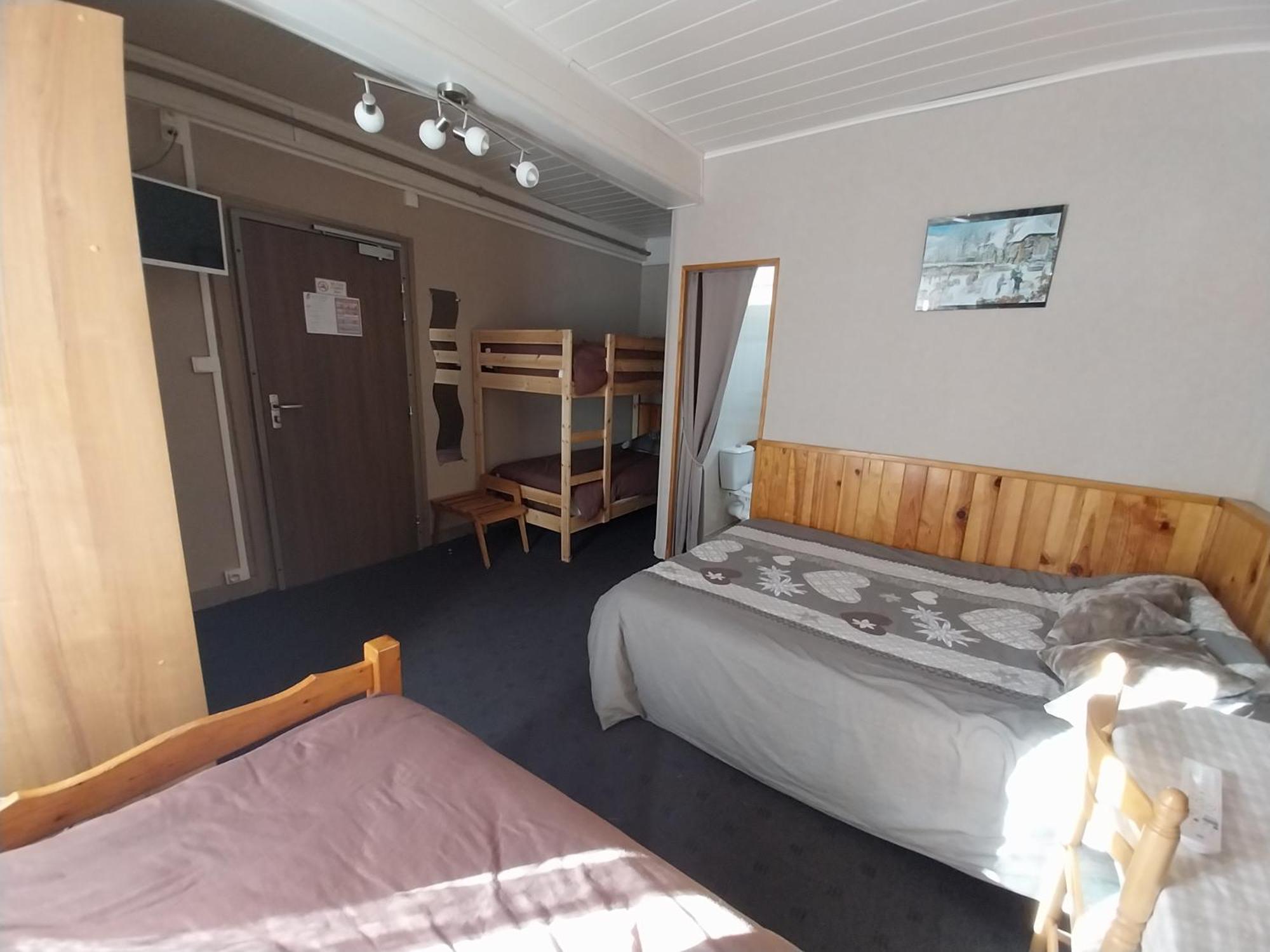 Hotel Les Deux Cols Сант-Мари-де-Кампан Екстериор снимка