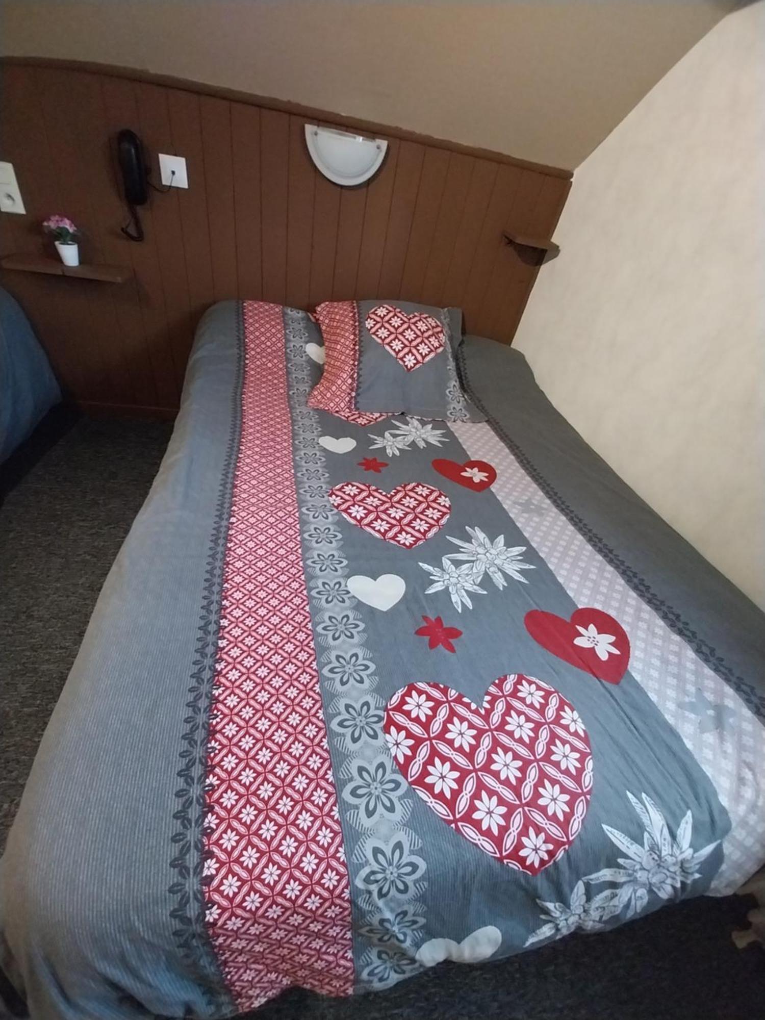 Hotel Les Deux Cols Сант-Мари-де-Кампан Екстериор снимка