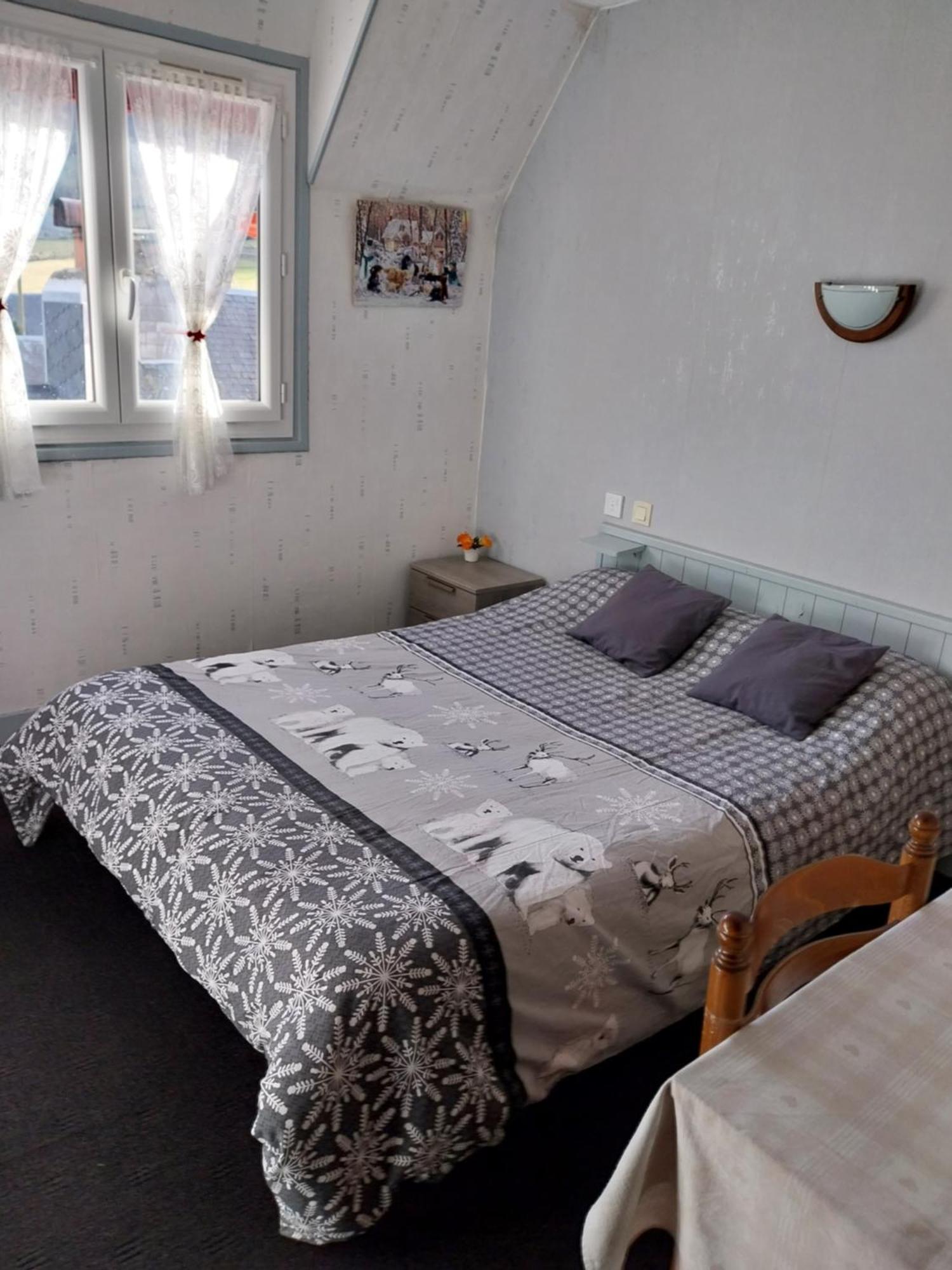 Hotel Les Deux Cols Сант-Мари-де-Кампан Екстериор снимка