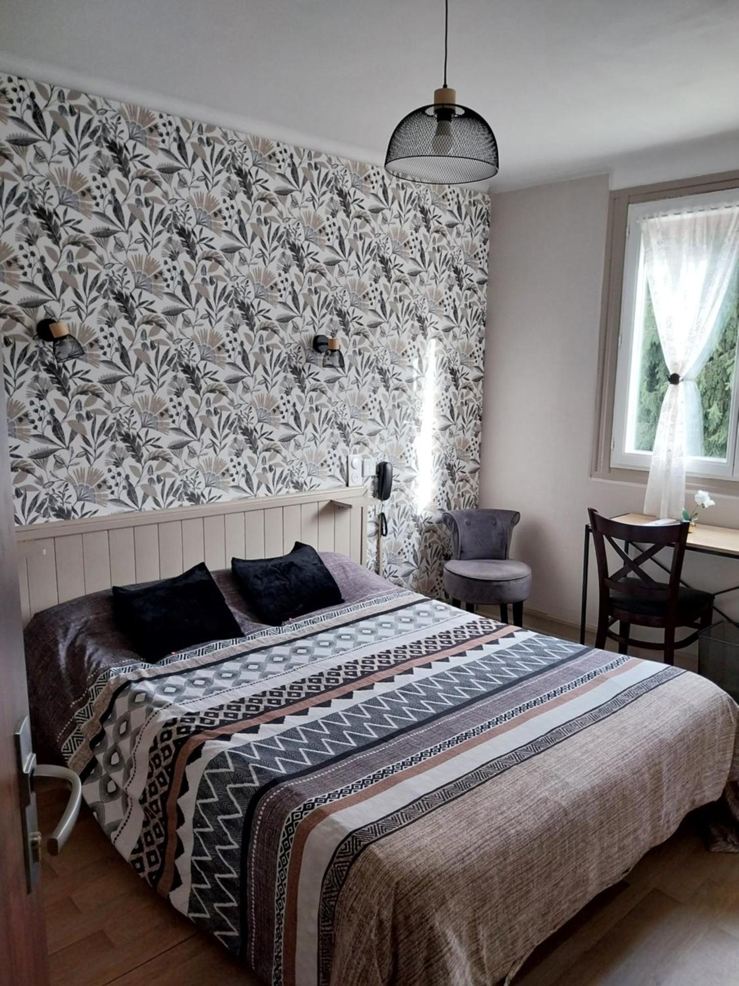 Hotel Les Deux Cols Сант-Мари-де-Кампан Екстериор снимка