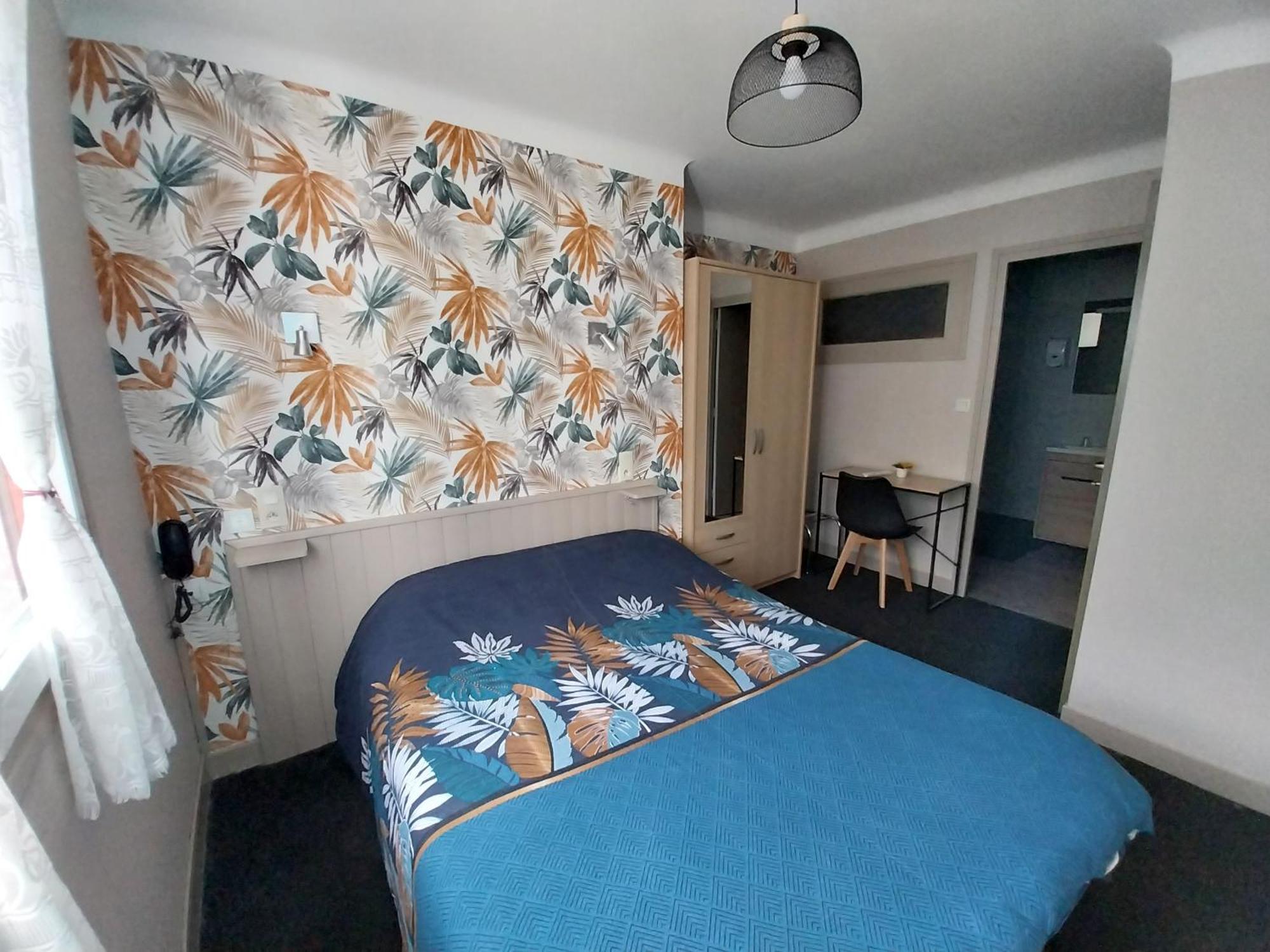 Hotel Les Deux Cols Сант-Мари-де-Кампан Екстериор снимка