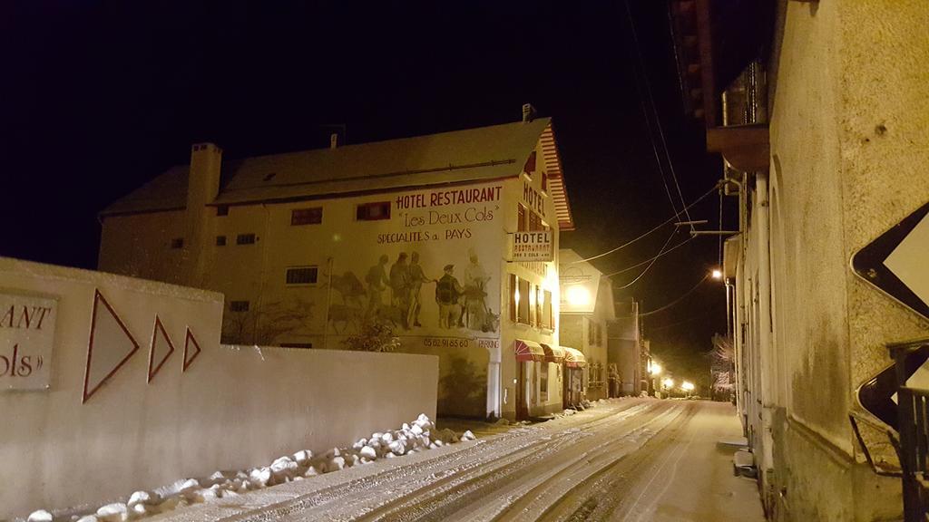 Hotel Les Deux Cols Сант-Мари-де-Кампан Екстериор снимка