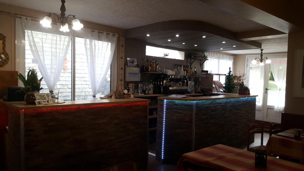 Hotel Les Deux Cols Сант-Мари-де-Кампан Екстериор снимка